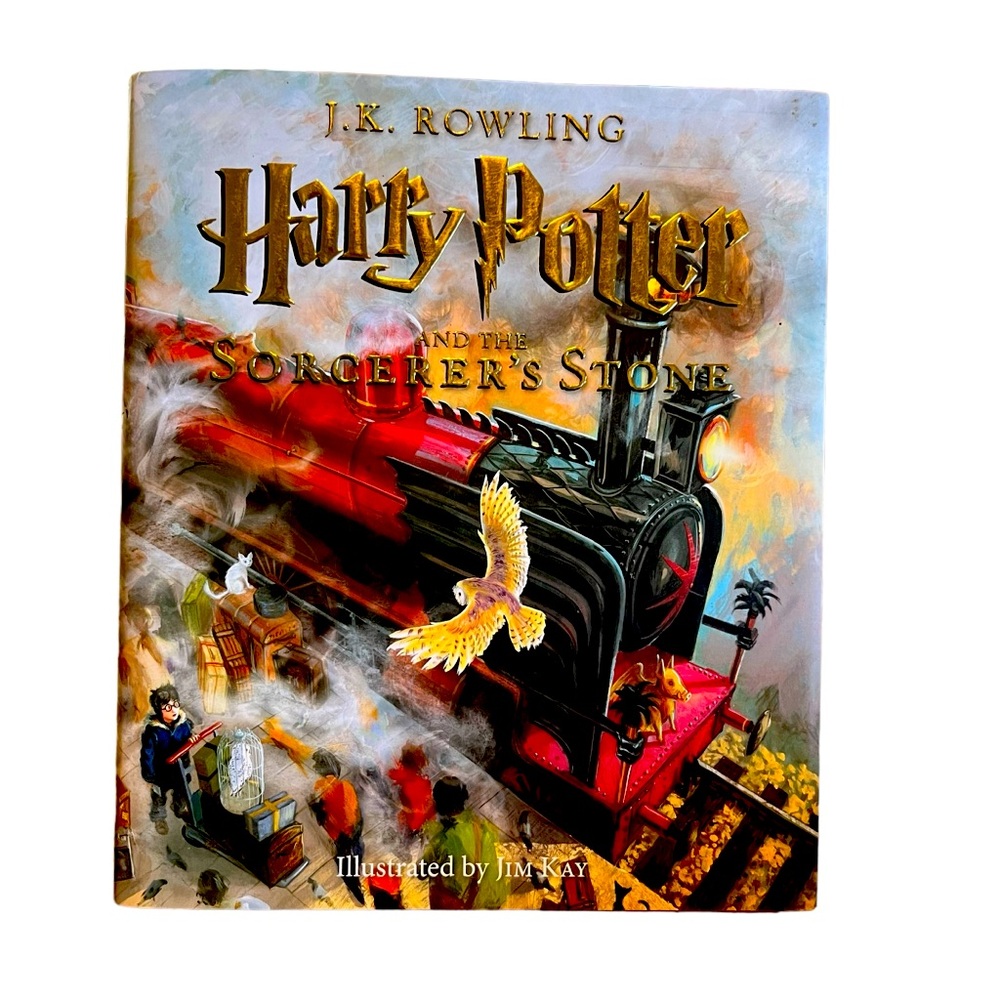Harry Potter and the Sorcerer's Stone: The Illustrated Edition (Book 1)